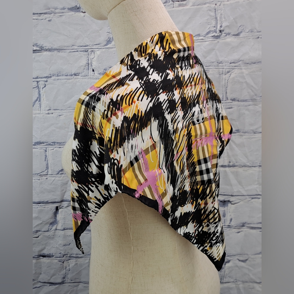 NWT Burberry Women's Scarf Scribble Printed Vintage Check 100% Silk - Picture 8 of 14